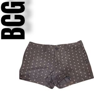 .BCG Women's pocket shorts. 2 front 2 back pockets. Size 12 Chambray blue color